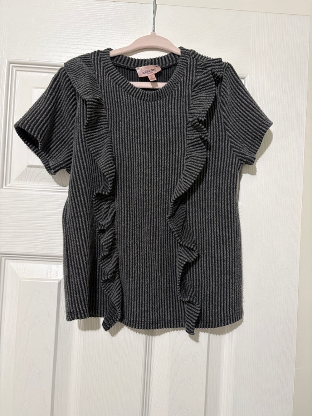 Little Mass Ribbed Charcoal Gray Ruffle Short Sleeve Tee